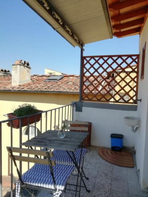 Small Rooftop Studio with Terrace Piccolo Monolocale con Terrazza